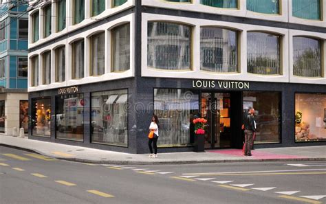 louis vuitton versand schweiz|louis vuitton supreme geneve.